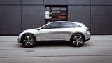 Mercedes Concept EQ - rund 4,70 Meter lang