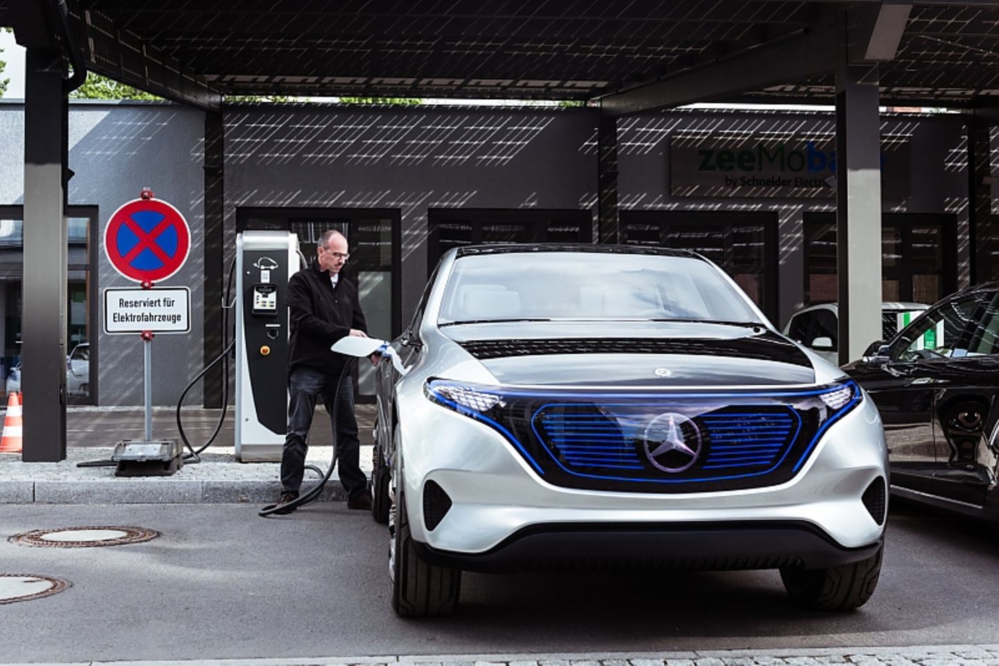 Mercedes Concept EQ