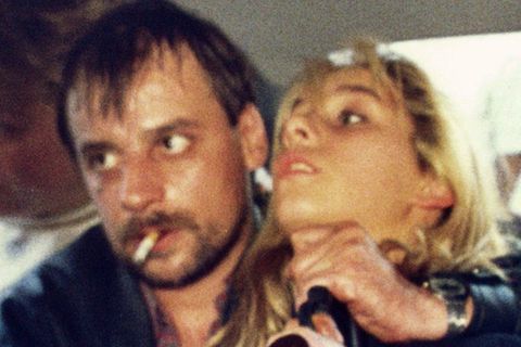 Die Geiselnahme von Gladbeck im August 1988: Dieter Degowski bedroht die Geisel Silke Bischoff mit seiner Waffe.