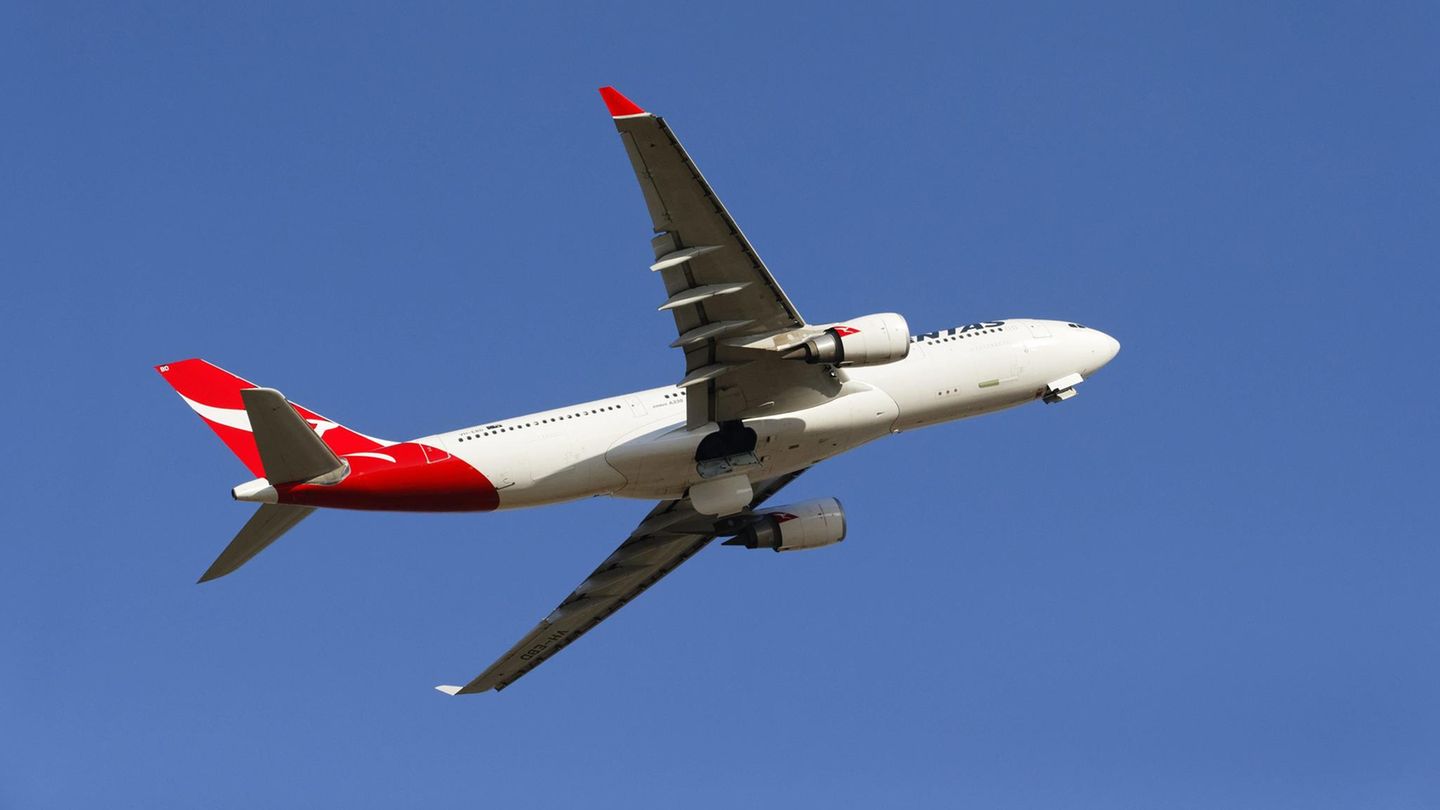 Ein Airbus der Fluggesellschaft Qantas ist vor acht Jahren fast über dem Indischen Ozean abgestürzt