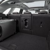 Hier passen zwischen 410 und 1.255 Liter Gepäck hinein.