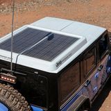 Zur Stromversorgung hat Jeep auf dem Dach Solar-Panels angebracht.