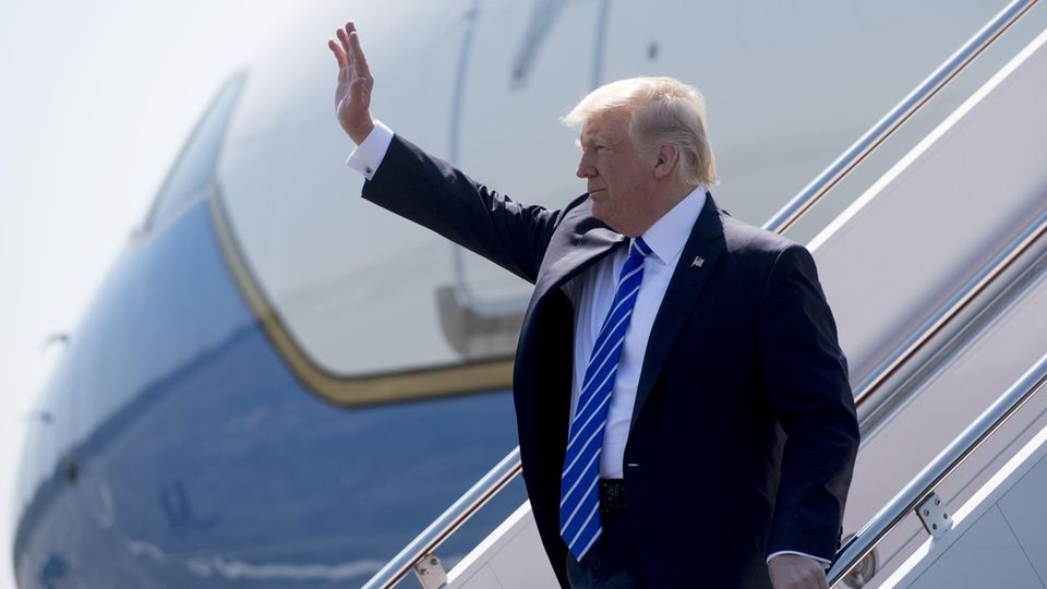 Donald Trump verlässt die Air Force One