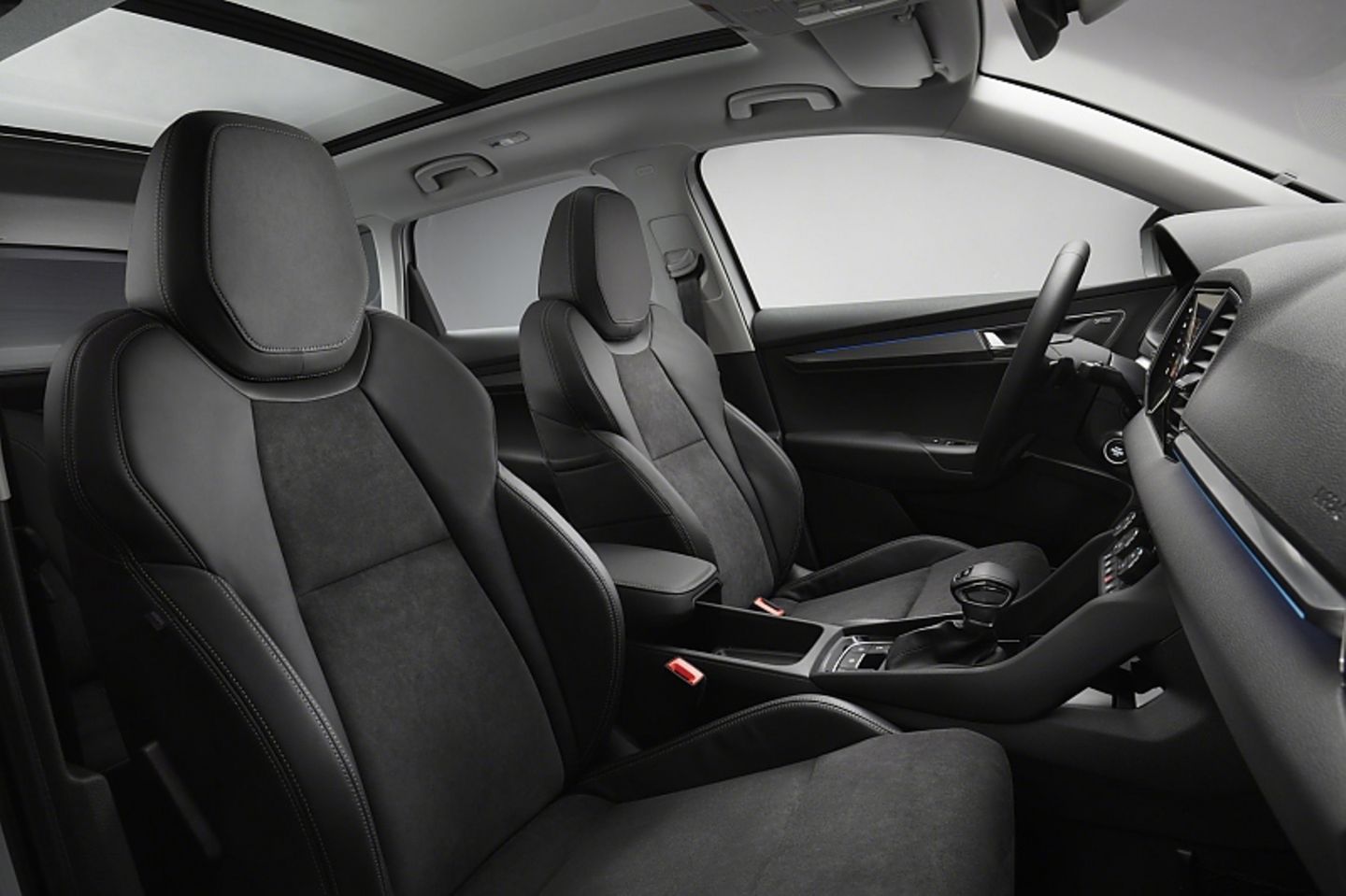 Auch groß gewachsene Personen haben Platz im Skoda Karoq
