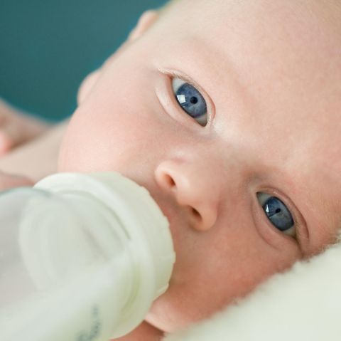 Muttermilch ist die beste Nahrung in den ersten Lebensmonaten