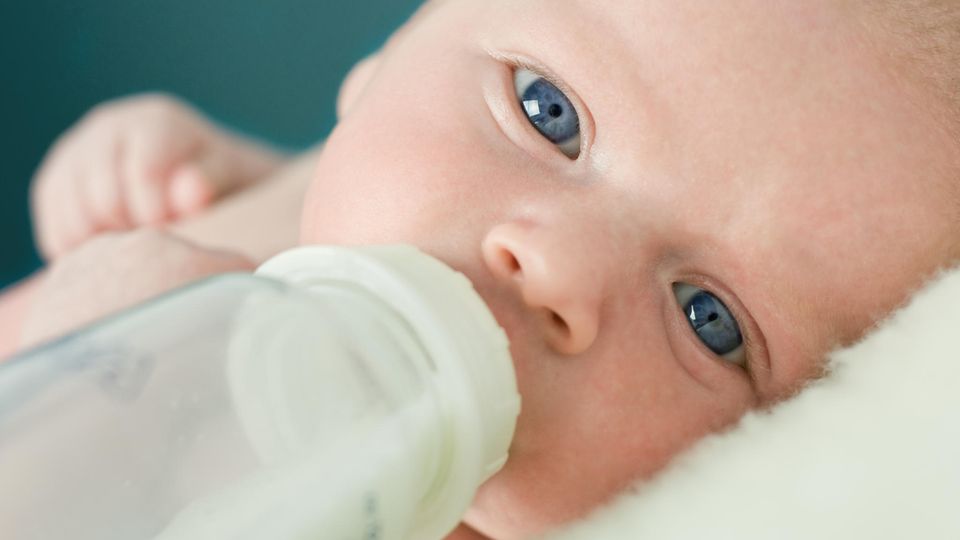 Muttermilch ist die beste Nahrung in den ersten Lebensmonaten