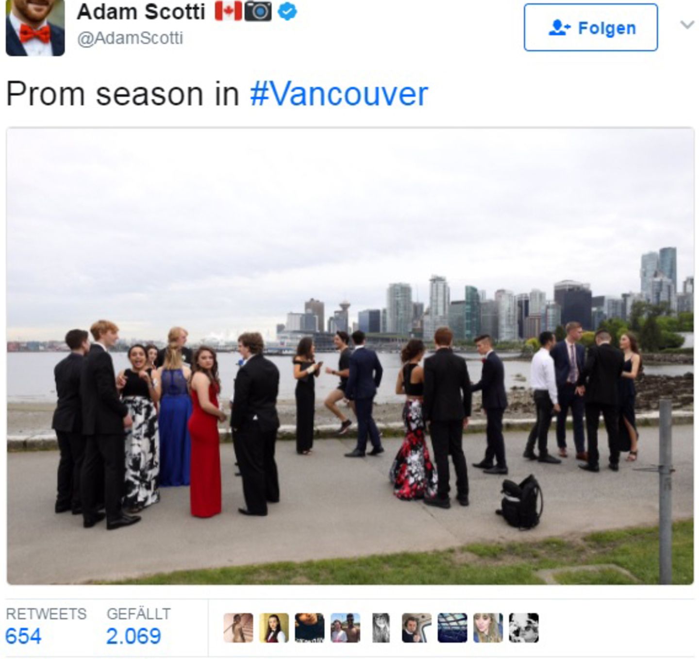 Ungeplantes Treffen: Justin Trudeau und Studenten auf der Stanley Park Seawall in Vancouver
