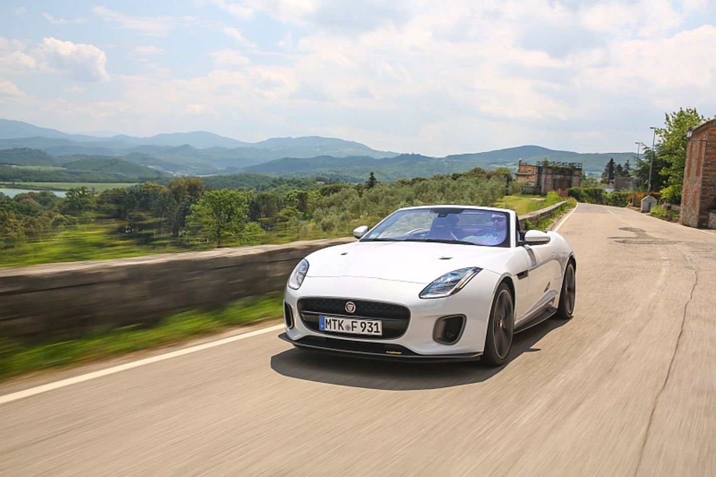 Jaguar F Type 400 Sport Cabrio AWD - auf Wunsch auch ohne Allradantrieb