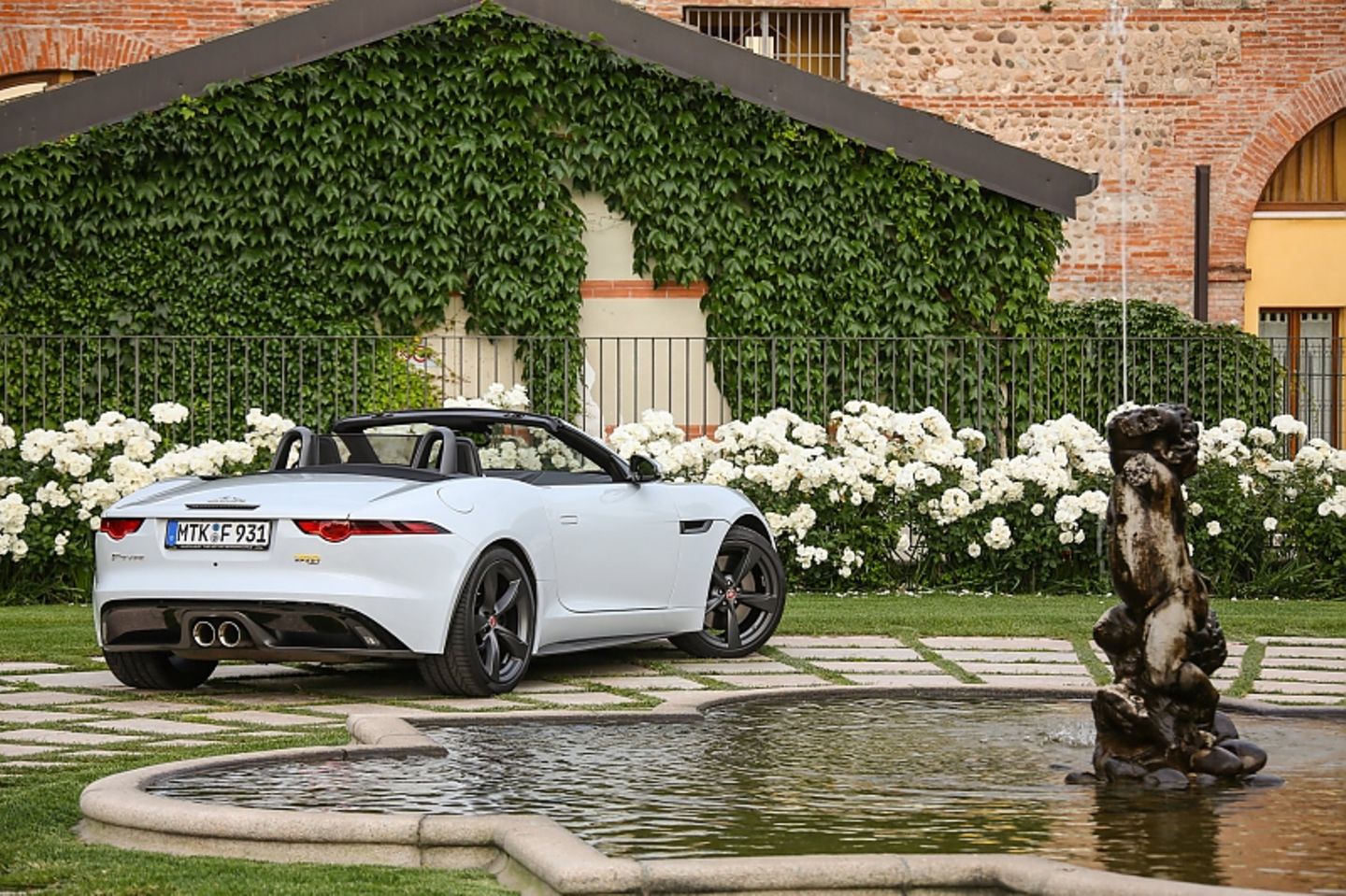 Jaguar F Type 400 Sport Cabrio AWD - unterwegs in Norditalien