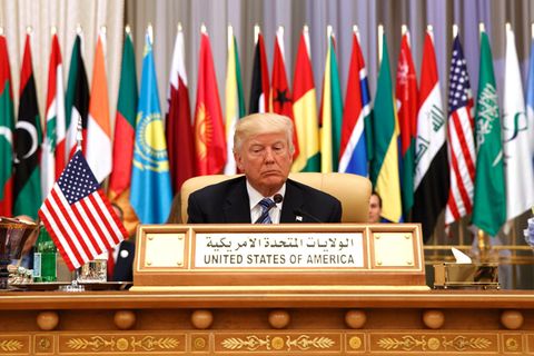 US-Präsident Donald Trump beim Gipfeltreffen mit Führern islamischer Staaten im König-Abdulaziz-Kongresszentrum in Riad