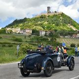 Startnummer 63, Bugatti Typ 40, rund zwei Stunden nördlich von Rom.