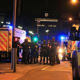 Einsatzbesprechung der angerückten Polizeikräfte