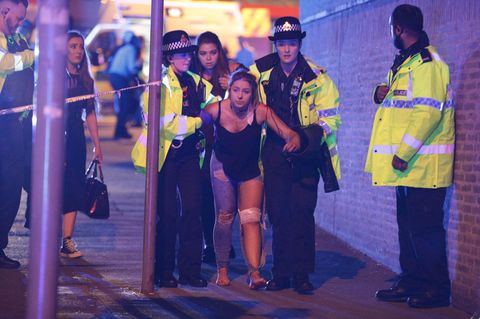 Augenzeugenberichte aus Manchester: Dumpfer Knall: Video zeigt Moment der Explosion