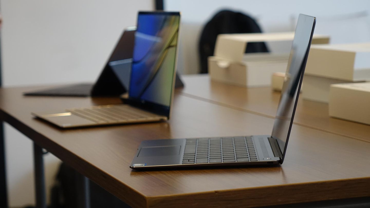 Das Matebook X ist 12,5 Millimeter dünn.