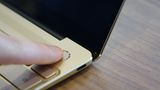 Im Power-Button ist ein Fingerabdruckscanner eingebaut.