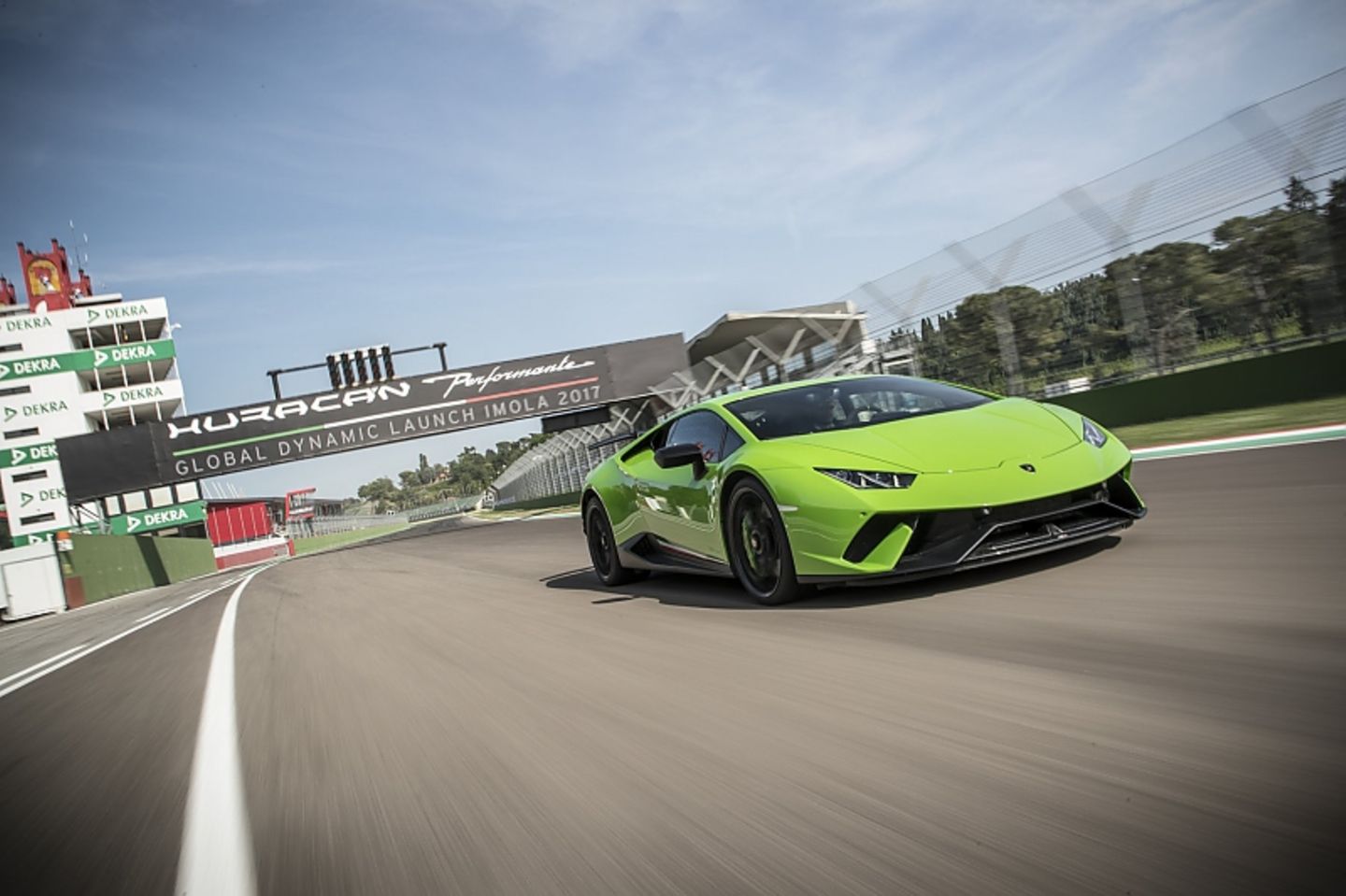 Lamborghini Huracan Performante - auf Tempo 200 schafft es der Italiener in unter neun Sekunden