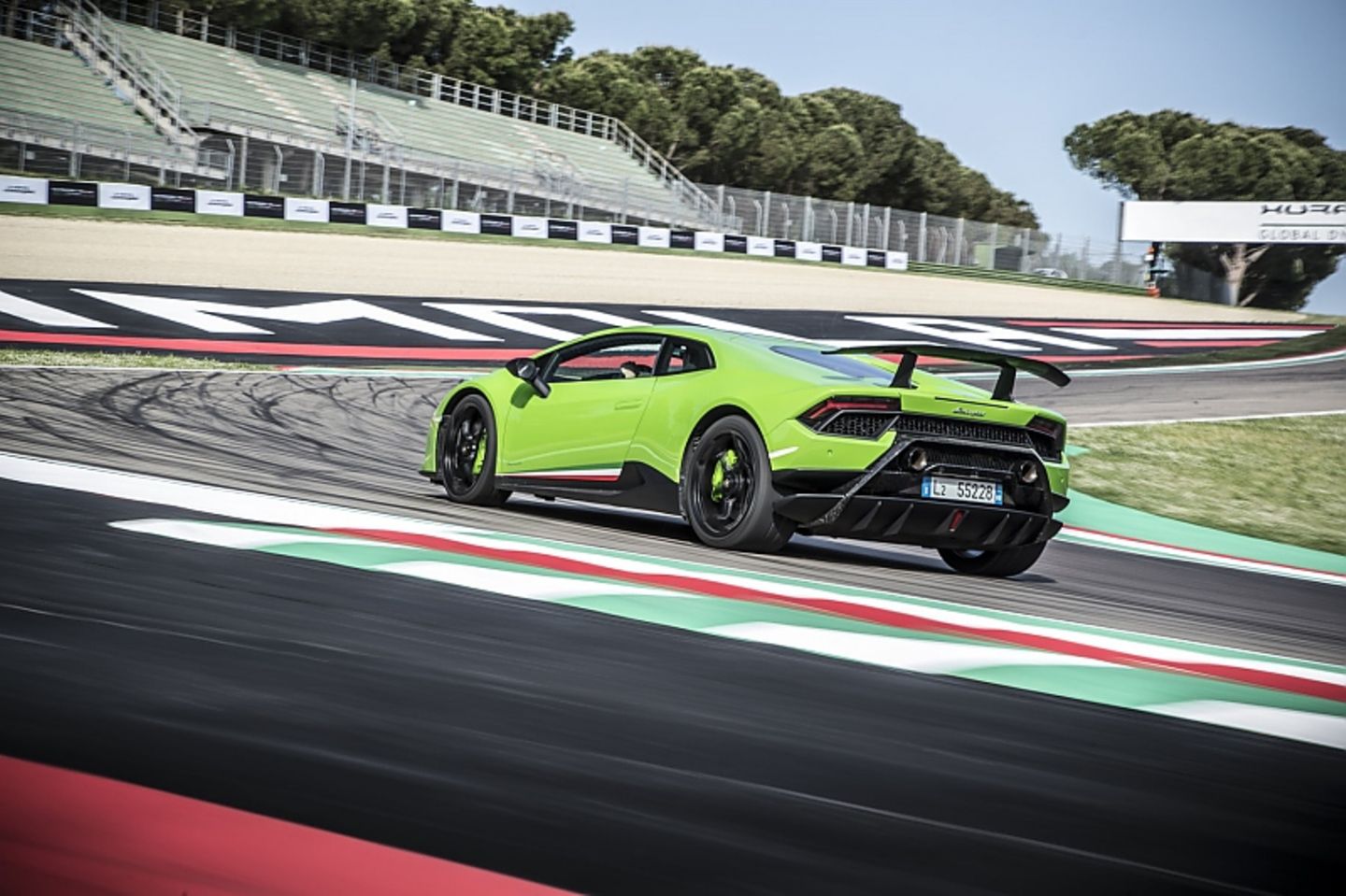 Lamborghini Huracan Performante - 232.100 Euro teuer