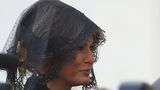 Die Gattin des US-Präsidenten Donald Trump Melania Trump mit schwarzem Schleier
