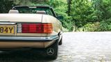 Samuel Cise ist Vermittler für Luxusgüter. Diesen Mercedes Benz 380 SL behielt er aber selbst.