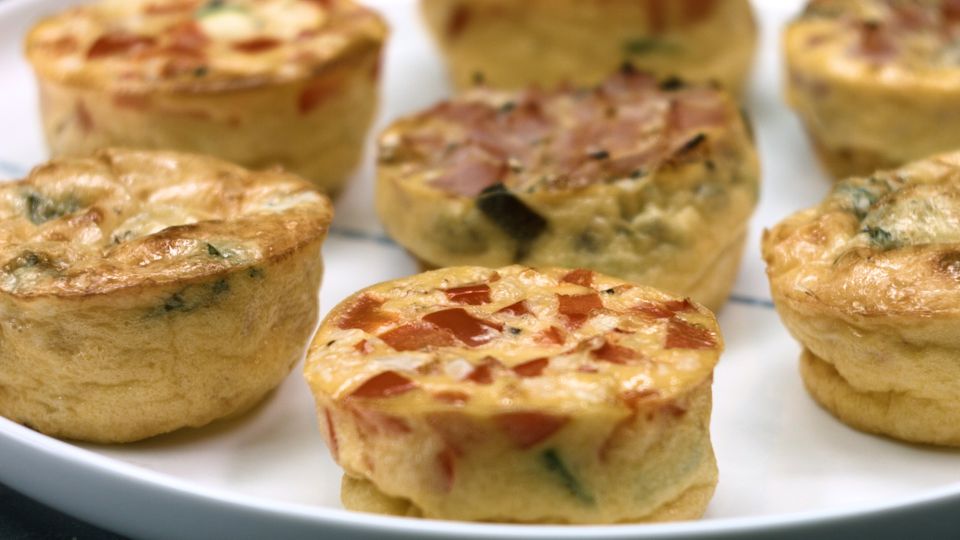 Besondere Frühstücksidee: So einfach zaubern Sie leckere Omelette-Muffins