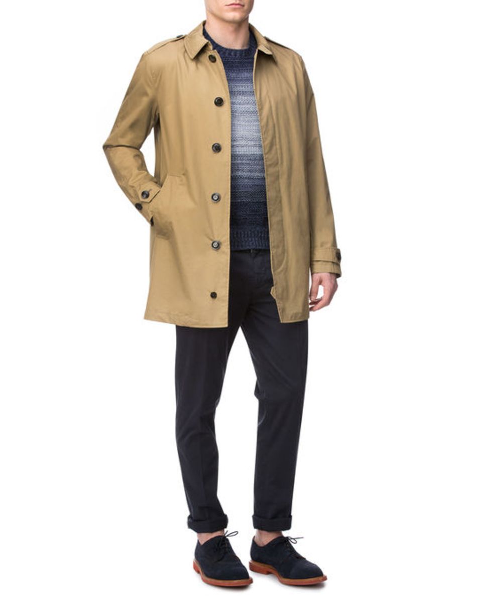 Herrenmode: Wer für lange Mäntel zu kurz ist, wirkt in kurzen Mänteln. Wie dem Summer Coat von Woolrich. Wer für lange Mäntel zu kurz ist, wirkt in kurzen Mänteln. Wie dem Summer Coat von Woolrich.