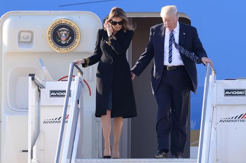 Donald und Melania Trump steigen in Rom aus der Air Force One aus