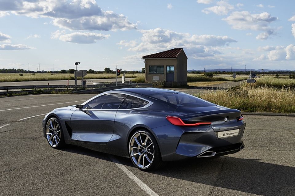 BMW 8er Concept - mit stark konturierter Flanke
