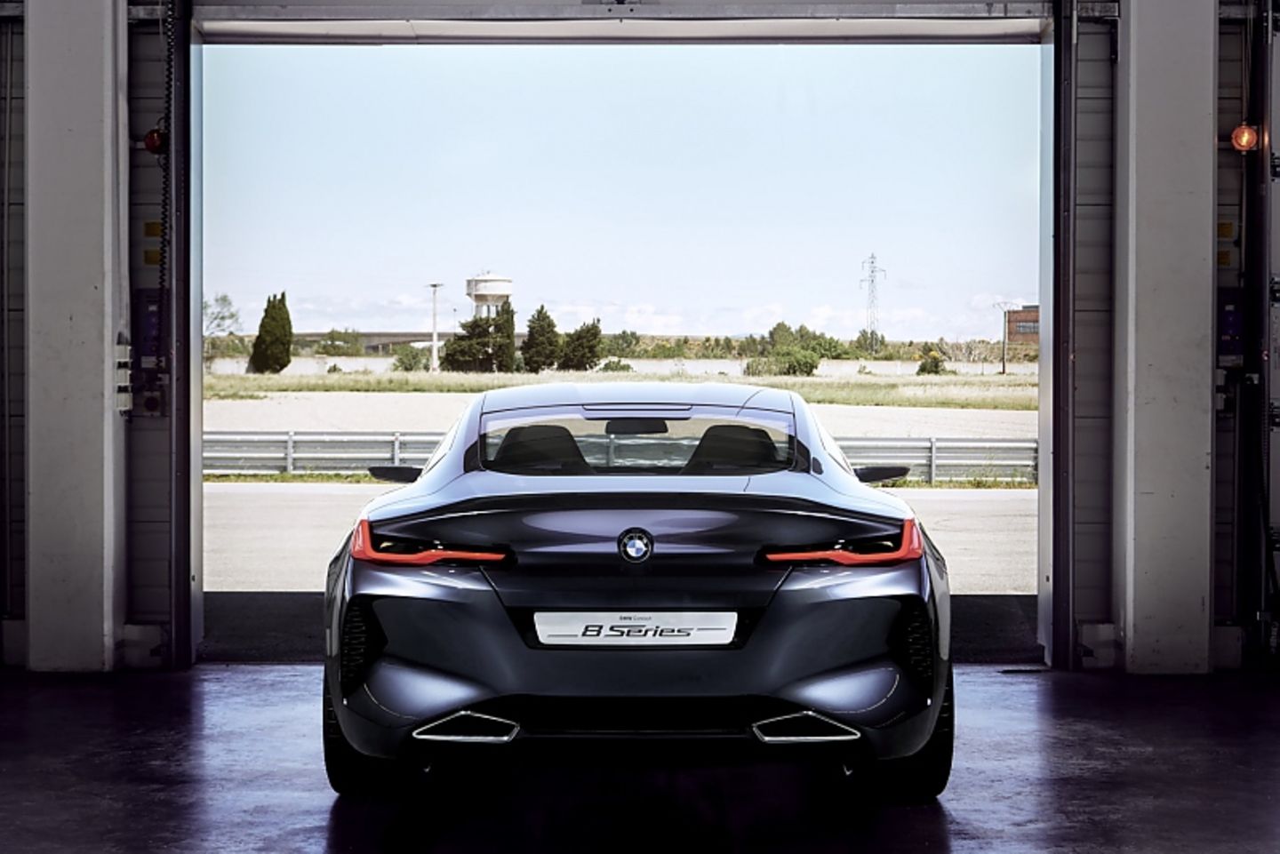 BMW 8er Concept - das Heck zeigt sich zerklüftet