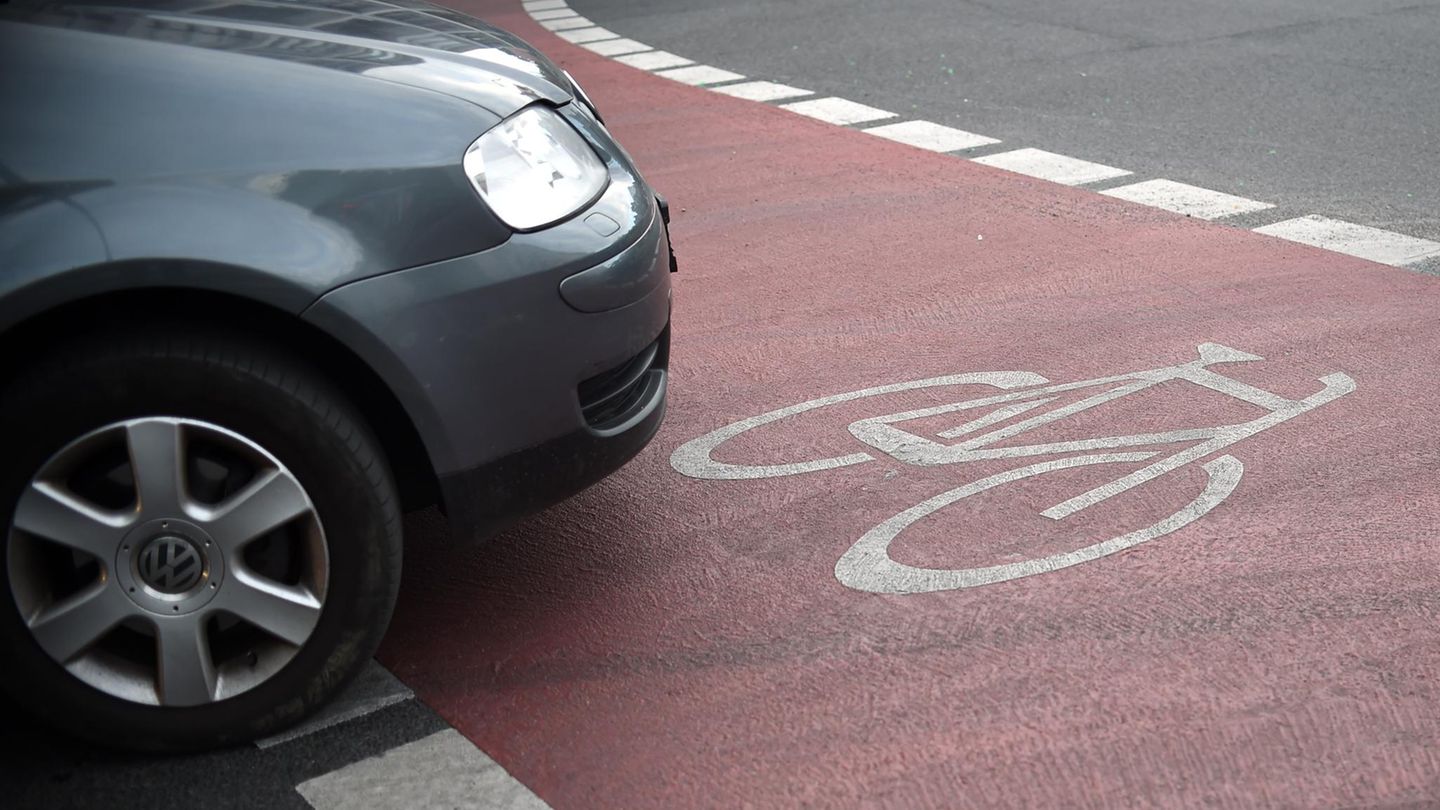 nachrichten Deutschland - streit autofahrer mit radfahrer stuttagrt