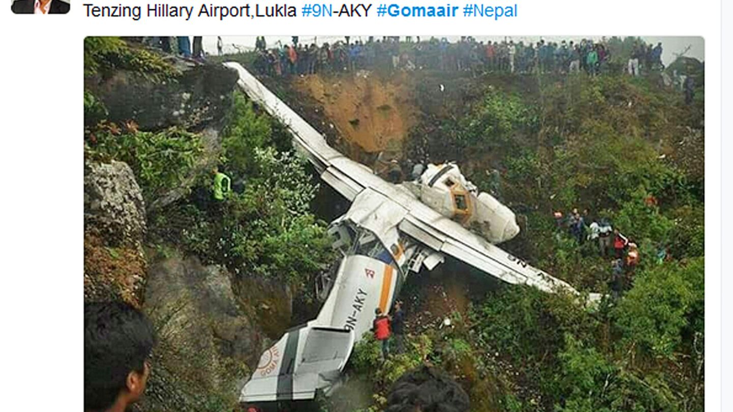 Покажи крушение самолетов. Покажи крушение самолетов. Боинг 737 авиакатастрофа. Катастрофа боинга 737 победа. Конкорд самолет катастрофа 2000.