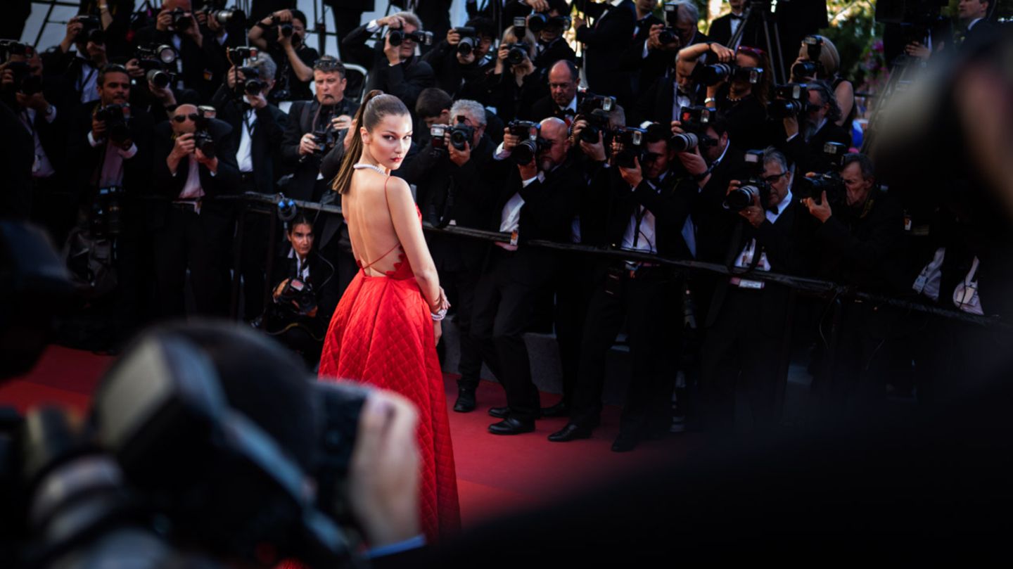 Wo Kameras sind, darf Model Bella Hadid nicht fehlen