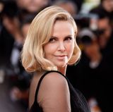 Charlize Theron stellt sich dem Blitzlichtgewitter