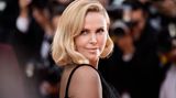 Charlize Theron stellt sich dem Blitzlichtgewitter