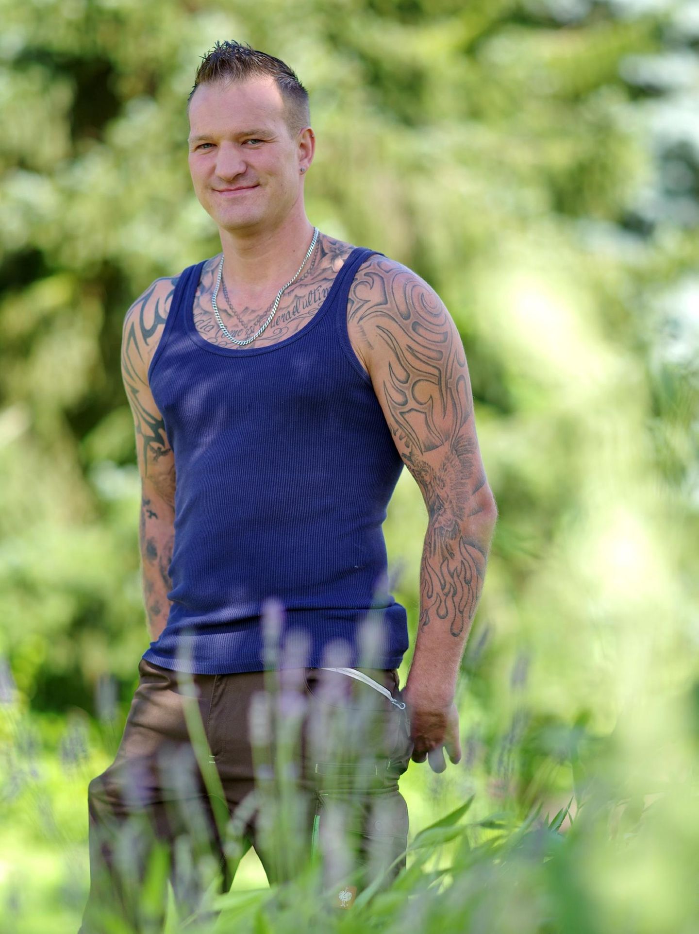 Jörg (32), der tätowierte Teilzeitbauer aus Baden-Württemberg