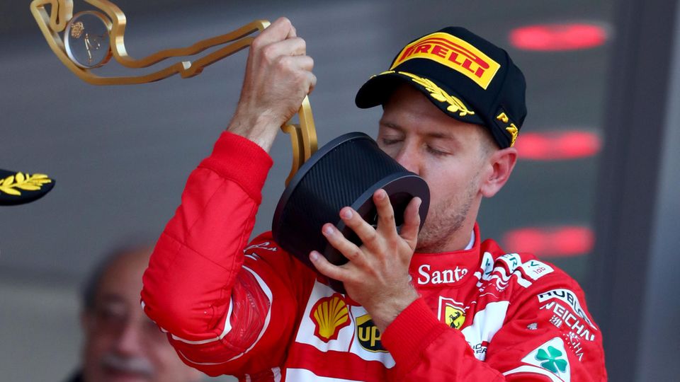 Sebastian Vettel im Rausch der Gefühle. Nach seinem Monte-Carlo-Triumph meinte er: ""Es war unmöglich, nicht Gänsehaut zu bekommen."