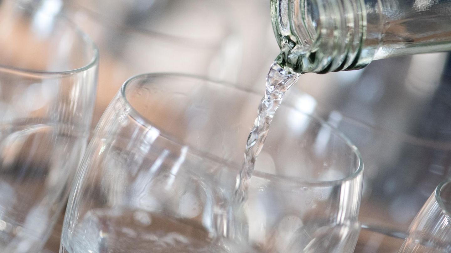 Drei Jahre lang mischte eine Tschechin ihrer Chefin Abführmittel ins Wasser