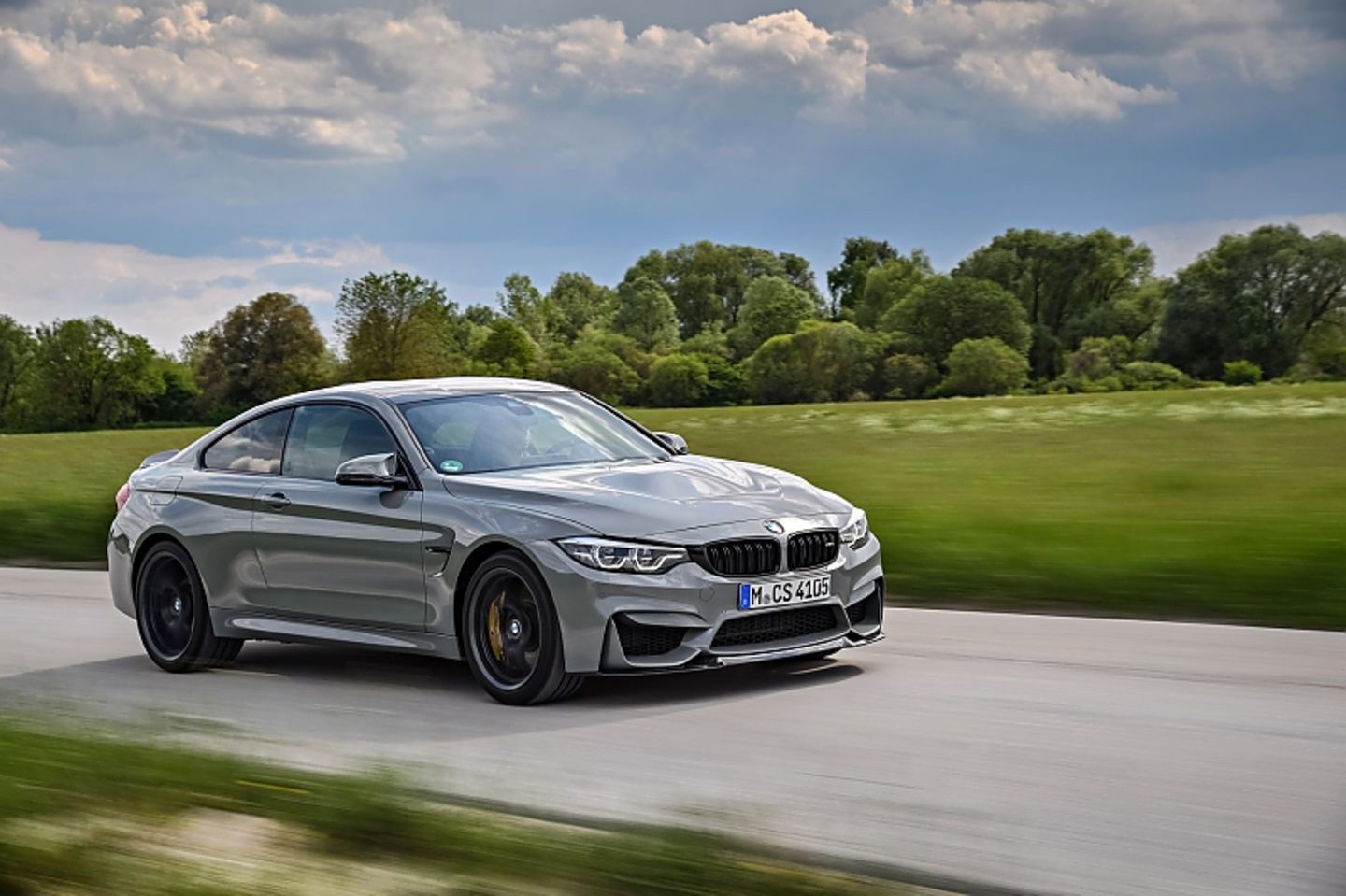 BMW M4 CS - 0 auf Tempo 100 in 3,9 Sekunden