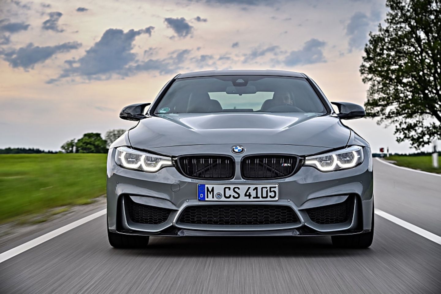 BMW M4 CS - LED-Licht ist Serie