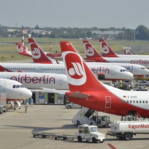 Maschinen von Air Berlin stehen auf dem Flughafen Tegel