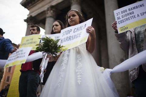Amnesty International protestiert gegen die Kinderehe