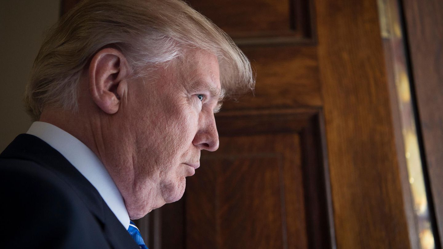 US-Präsident Donald Trump muss sich nach einem neuen Kommunikationsdirektor umsehen (Archivbild)