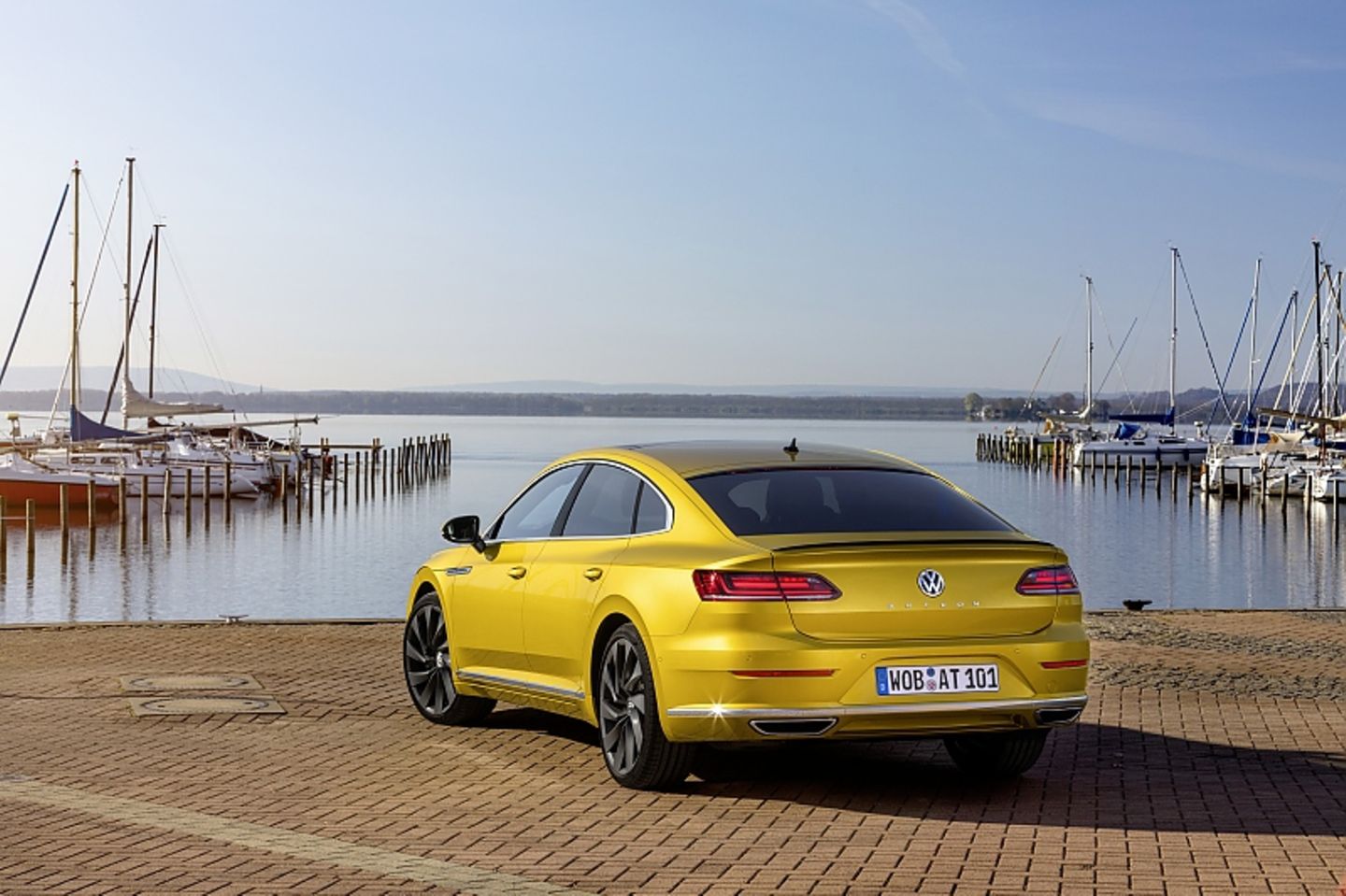Seine Heckansicht teilt er sich fast mit einem Mercedes S-Klasse Coupe.