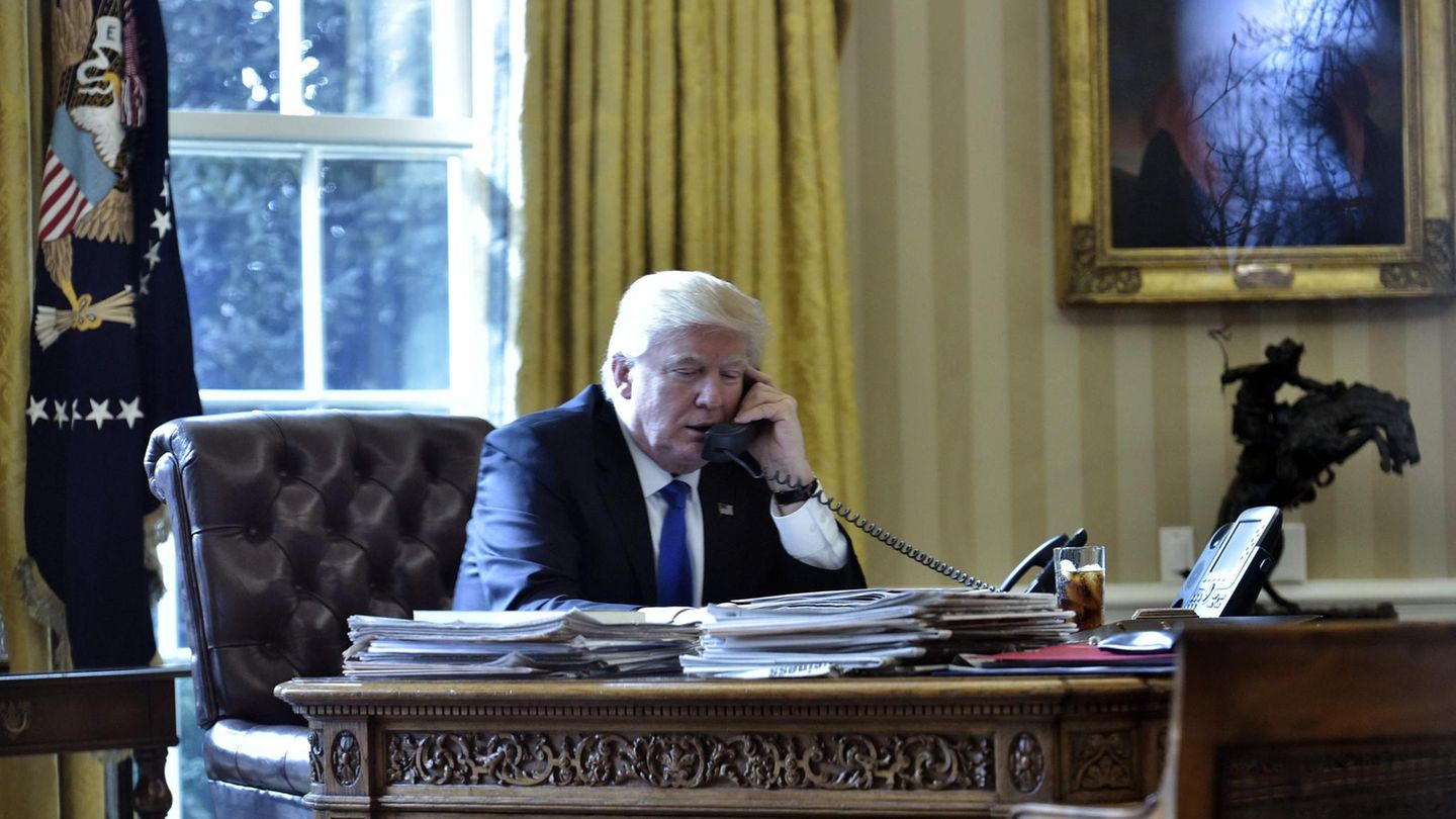 Donald Trump am Telefon