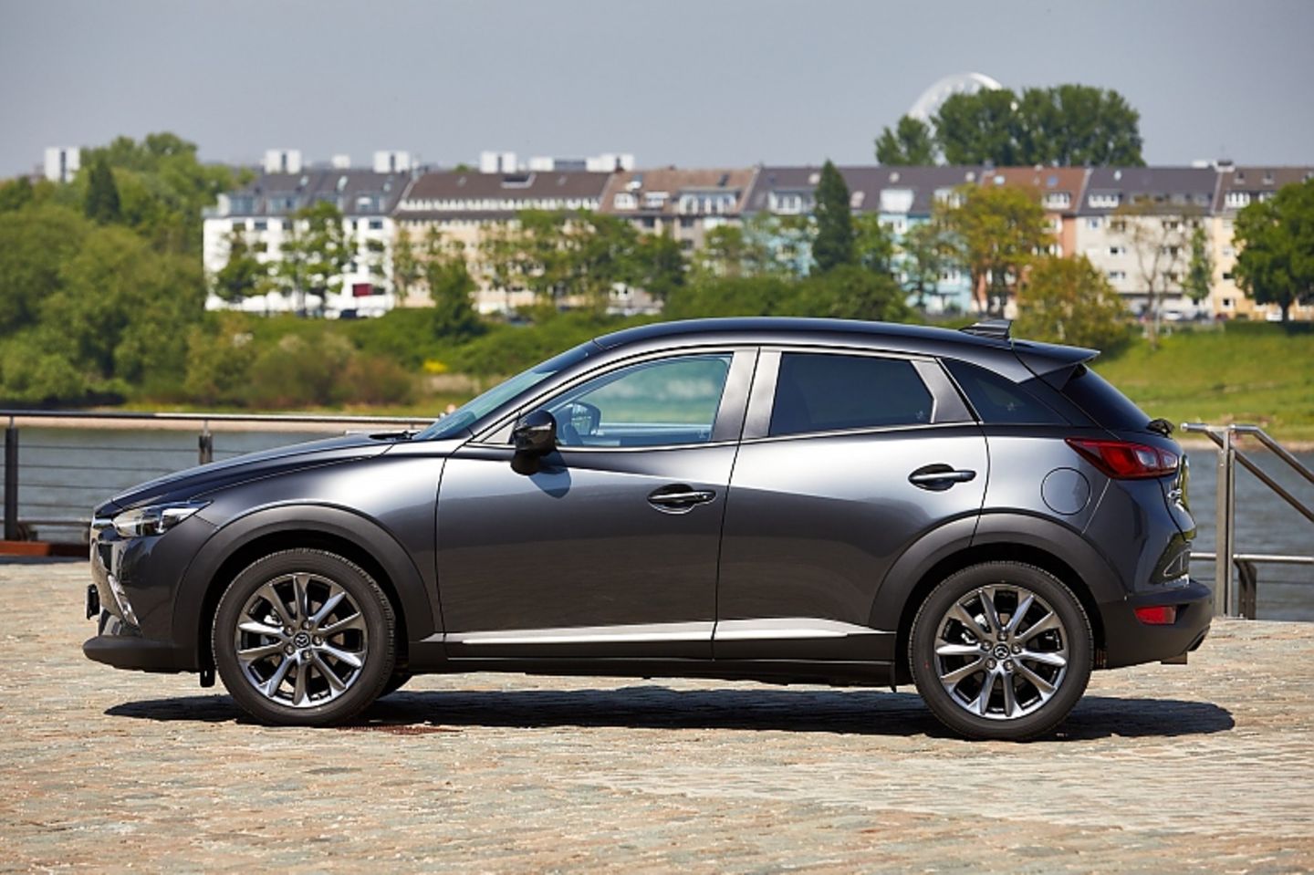 Der Mazda CX-3 ist 4,28 Meter lang