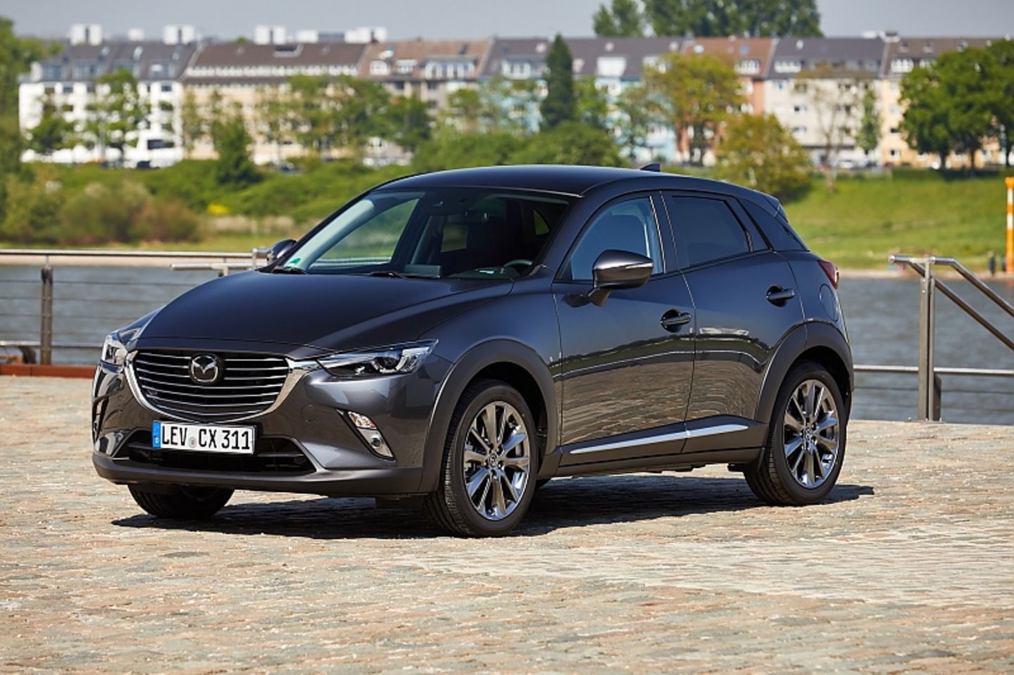 Der Mazda CX-3 ist ab 17.990 Euro zu haben