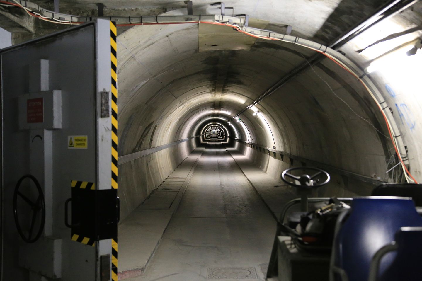 Von dem Gefechtsstand PC-1 in Rustrel aus wurden neun französische Raketenstellungen kontrolliert.