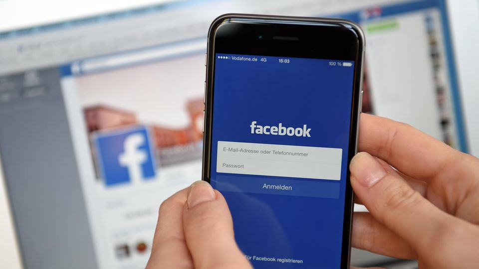 Facebook auf Smartphone Facebook auf Smartphone