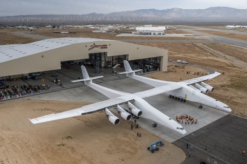 Bis das Flugzeug "Stratolaunch" abheben kann, muss es noch zahlreiche Tests bestehen