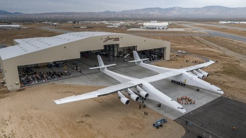 Bis das Flugzeug "Stratolaunch" abheben kann, muss es noch zahlreiche Tests bestehen