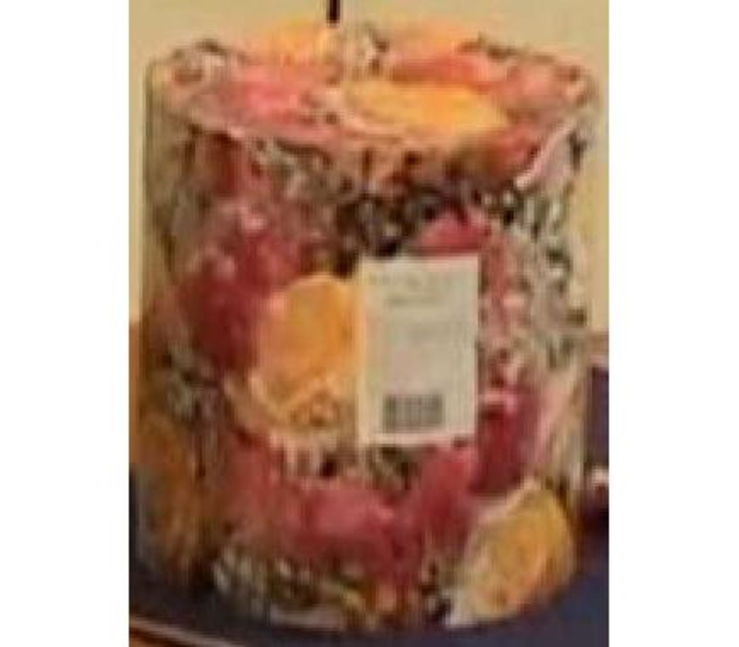 Auf diesen Bild ist eine Schachtel mit Ornamenten zu sehen. Europol fragt: Wo kann sie gekauft werden?